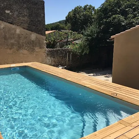 Le Clos De L'apparent 4*