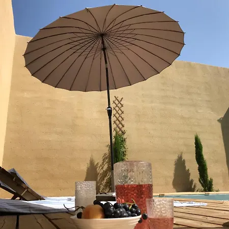 Hotel Le Clos De L'apparent 4*